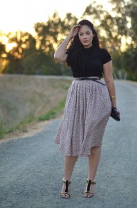 belted wide skirt and bodycon top on curvy figure with thin waist found on girl with curves com