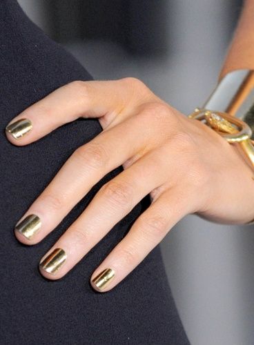 gold nails