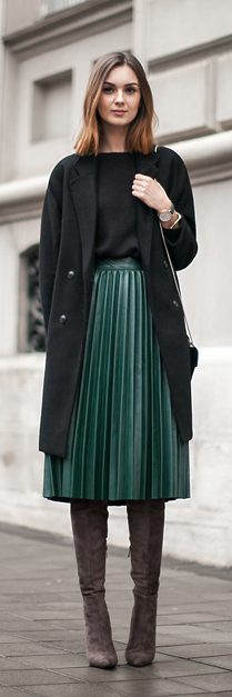 How to wear green? | Dress like a parisian