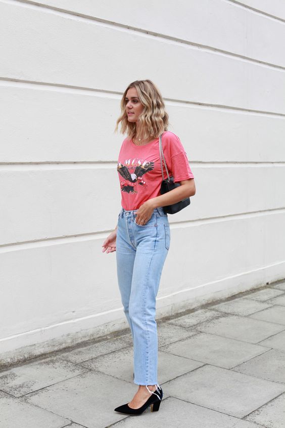 women wearing mens levis