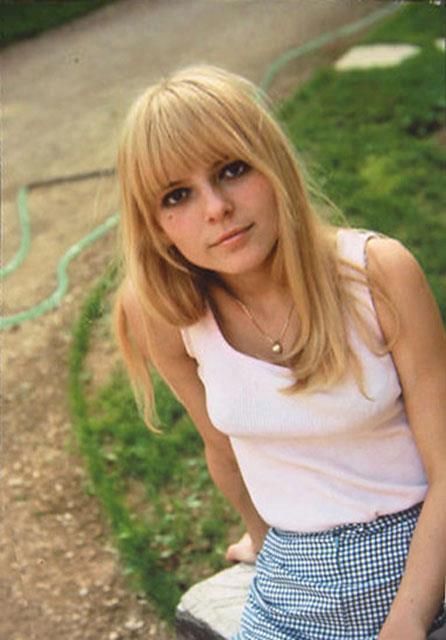 Color portrait of France Gall